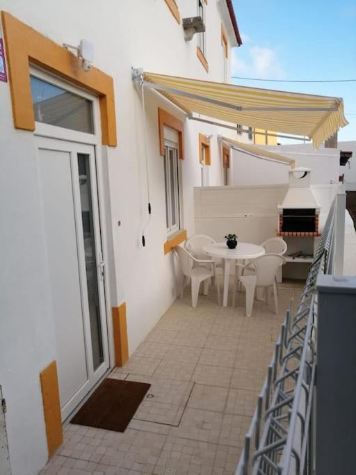 Casa Da Praia Da Poca - Apartamento Tulipa Estoril Kültér fotó